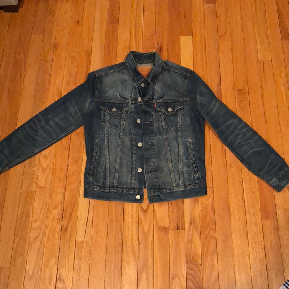 Vintage LEVI’s jean jacket